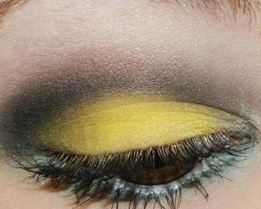 Bee Make up