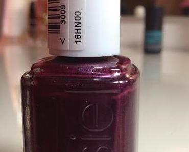 essie Damsel in a dress 46