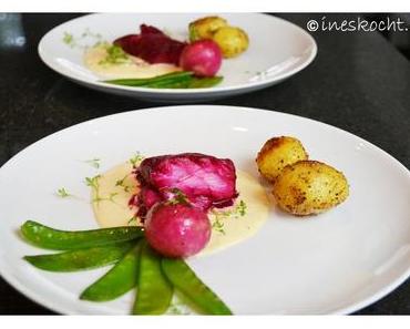 Skrei mariniert in Rote Beete auf Kressesabayon
