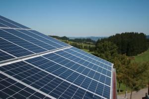 Start der Förderung für Solarstrom-Batteriespeicher in Privathaushalten