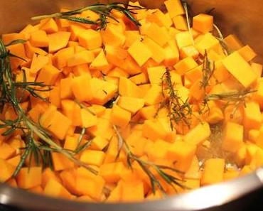 Herbst-Minestrone mit Butternusskürbis