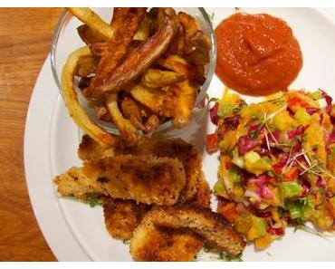 Kokos-Chicken-Nuggets mit Mango Slaw, Pommes und geröstetem Ketchup