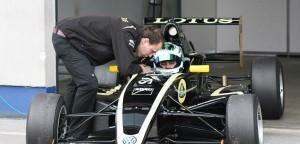 Lotus baut Lukas Wenig für die ADAC Formel Masters Saison 2014 auf