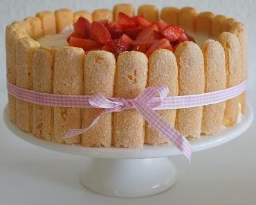 Einfach hübsch: Die Erdbeer-Charlotte