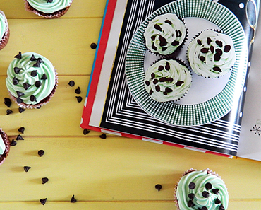 (vegan) Mint Chocolate Chip Cupcakes