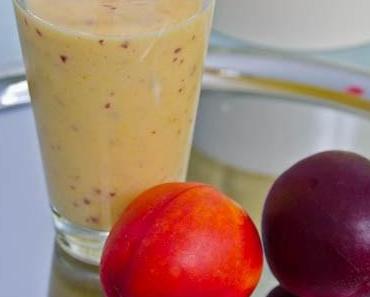 Für heiße Tage: Mango-Nektarinen Milchshake