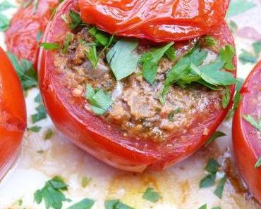 Mit Walnüssen gefüllte Tomaten aus Georgien