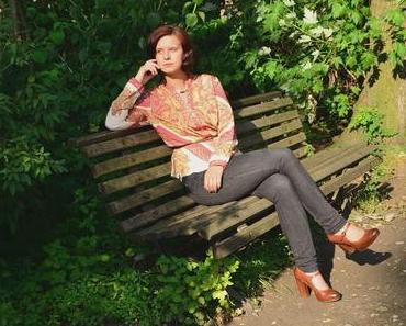 Outfit: bunte Bluse von ernsting’s family