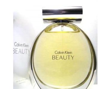 Calvin Klein spielt mit den verführerischen Noten von Jasmin