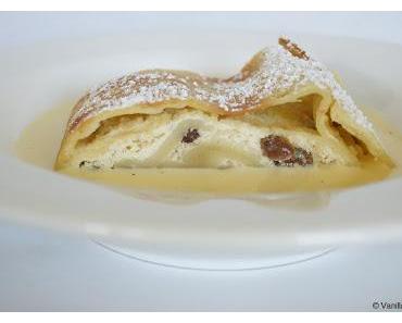 Strudel in süßer Form: Quarkstrudel (mit Vanillesauce)