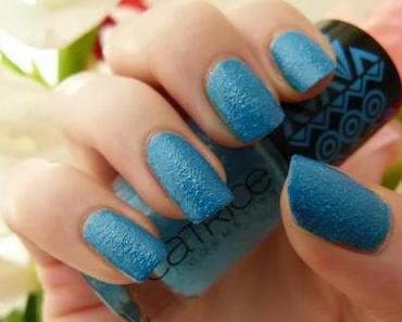 NOTD: Catrice Sand-Nagellack “C02 Quel bleu turquoise” L’Afrique, c’est chic