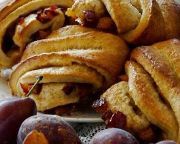 Herbstliche Franzbrötchen mit Zwetschgen