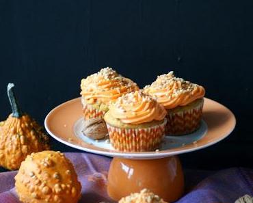 Schon mal eine Kleinigkeit für Euer Halloweenbuffet: Kürbis-Cupcakes