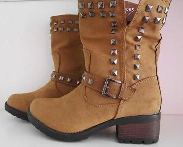 New in: Braune Nieten Boots