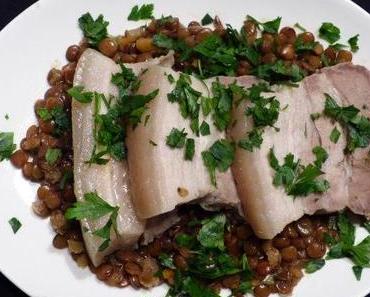 Gepökelter Schweinebauch mit Linsen