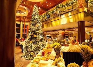 Weihnachtsgans und Lebkuchenparfait – Genussvolle Festtage an Bord der Mein Schiff Flotte