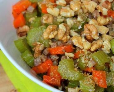 Bleichsellerie-Möhren-Salat