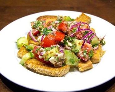 Fattoush mit Quinoa und Feta