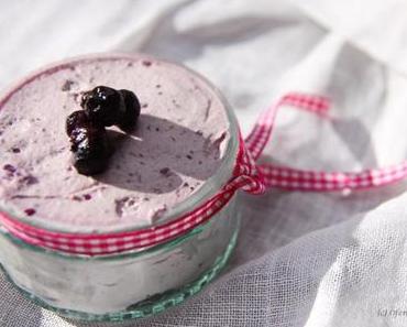 Heidelbeer-Mascarponecreme, wer kann dazu schon nein sagen {Dessert im Glas}