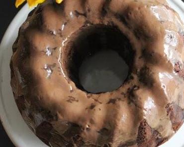 Bananen-Mandel-Schokokuchen mit Avocadoguss - Lecker Bakery 2014 N°1