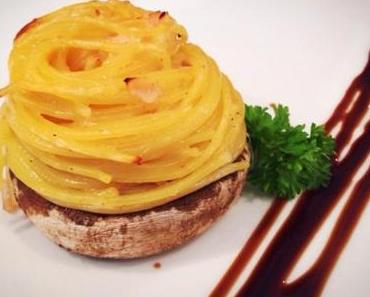Spaghettinest im Schwammerlteller