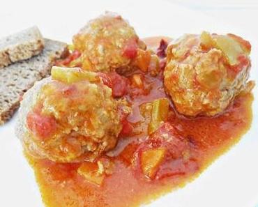 Albondigas Andaluz [Spanische Hackfleischbällchen in Tomatensauce]