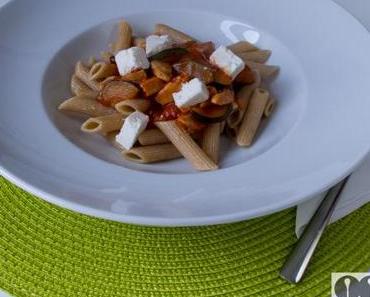 Extrem schnell: Penne mit Huhn und Feta
