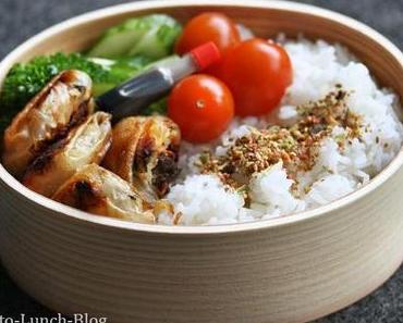Bento #148: Reispapier-Frühlingsrollen, Reis und Furikake