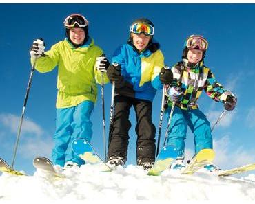 Damen, Herren oder Kinder – was gehört alles zur Skibekleidung?