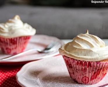 Rhabarbermuffin mit Baiserhütchen *