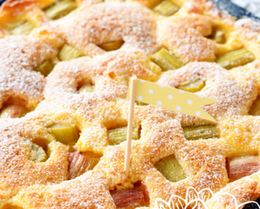 Rhabarber Flammerie Kuchen aus meinem ersten Buch