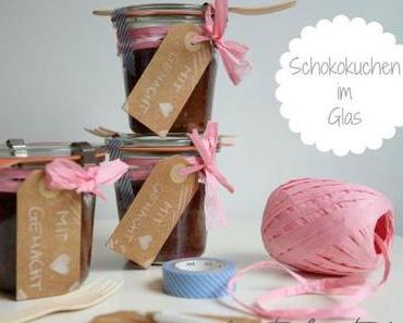 Kuchen im Glas – Schokolade, Himbeeren & Rhabarber