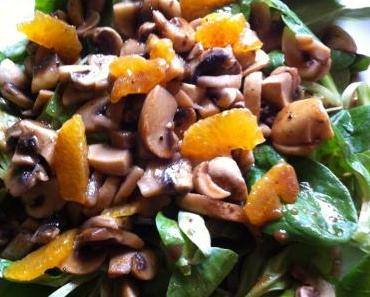 Feldsalat mit Mandarinen und Champignons + LUSH-Gewinnspiel