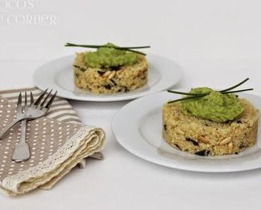 Quinoasalat mit Minze, Pinienkernen und Avocadomousse - für den Mädelsabend