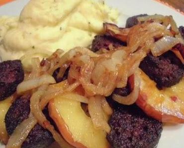 Blutwurst mit Apfelscheiben und Kartoffel-Majoran-Stampf