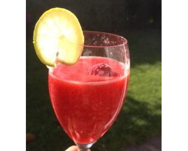 sommerlicher Himbeerdrink