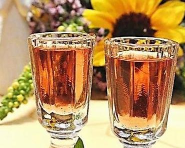 "Frauendreissiger-Likör" magisches, hocharomatisches Sommerkräuter Elexir aus dem Garten der Natur