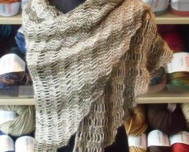 Ein Dreickstuch für die kälteren Tage aus Katia Azteca