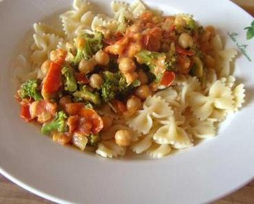 Farfalle mit Broccolli und Kichererbsen