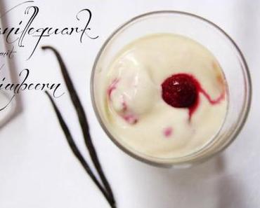 Vanillequark mit Himbeeren