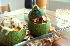 Gefüllte Zucchini