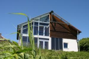 Schwere Auswahl für Einfamilienhaus-Bauherren am Beispiel des Bio-Solar-Haus