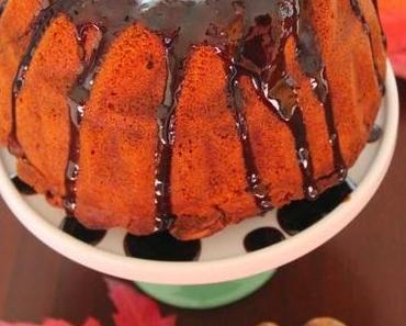 Herbstlicher Guglhupf mit Äpfeln