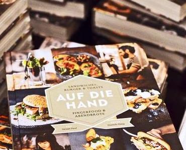 Kulinarisches | “Auf die Hand” von Stevan Paul: Leckeres Streetfood und coole Rhythmen bei der Buchvorstellung in Köln
