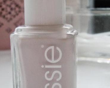 Essie "Urban Junge"