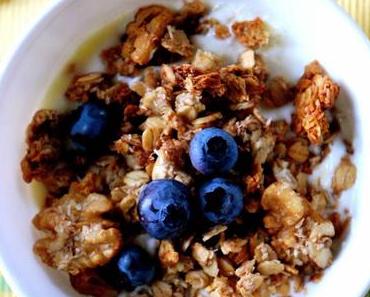 Banana Bread Granola [Bananenkuchen im Müsli-Format]