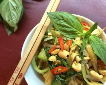 Quick and easy: Veganes Pad Thai mit Erdnussbutter