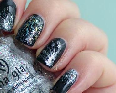 New Years Eve Glitter Nails