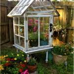 Alte Fenster – neue Mini-Gewächshäuser für Balkon und Garten