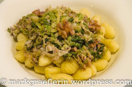 Gnocchi mit Wirsing und Walnüssen – … und die Krone in Mauchen